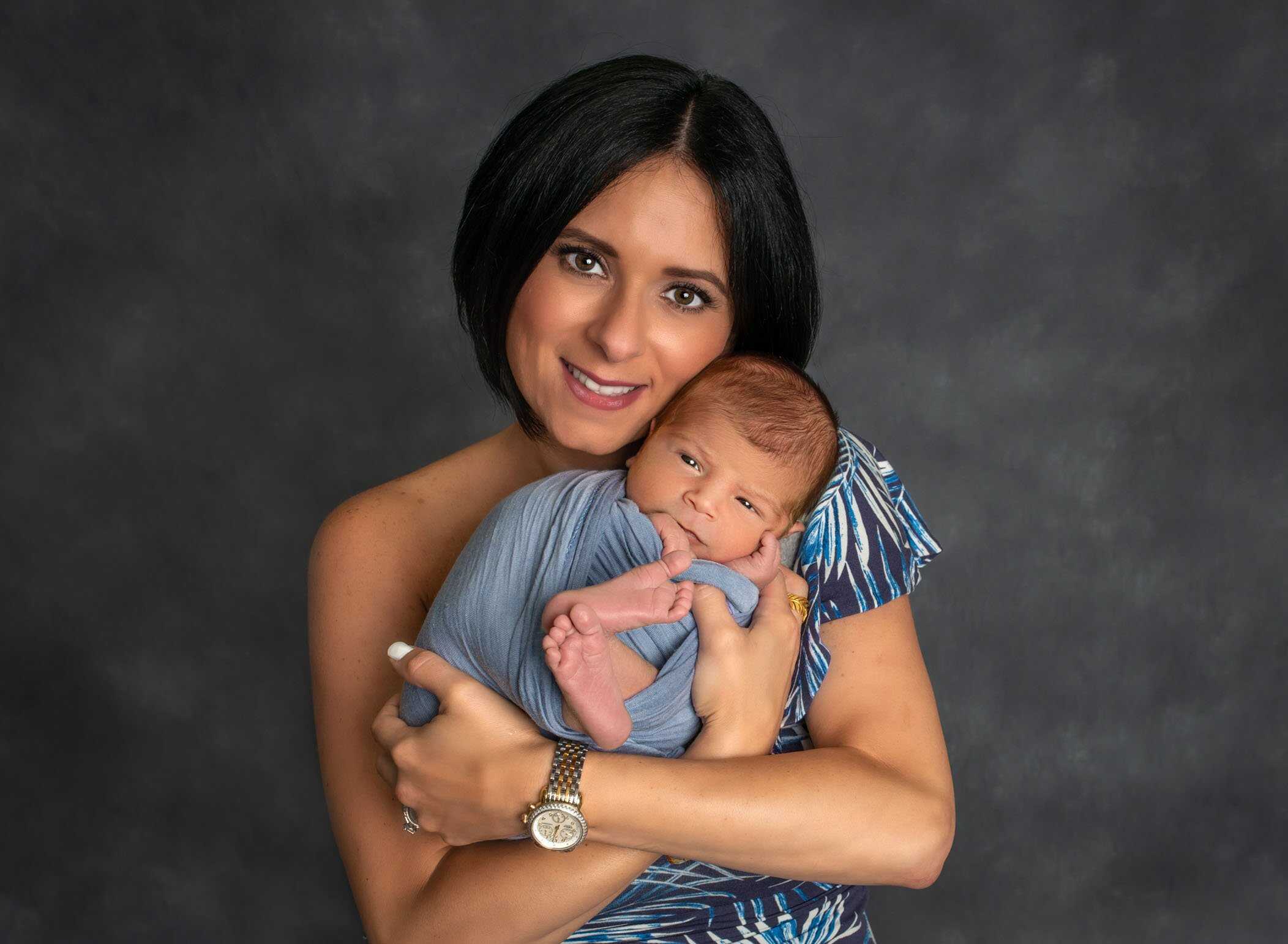 newborn photographer in avon connecticut