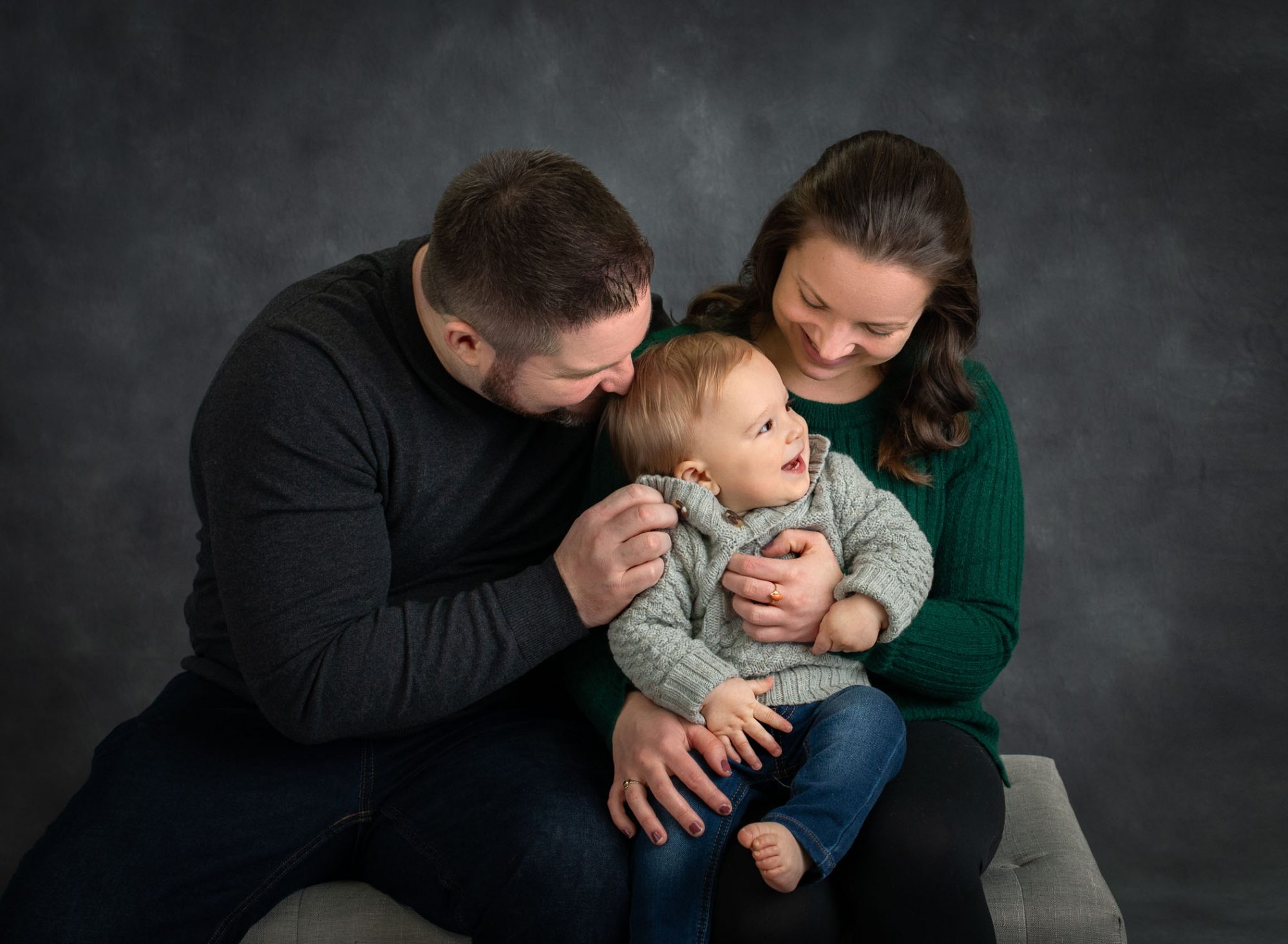 1 year milestone pictures with cake smash in Connecticut