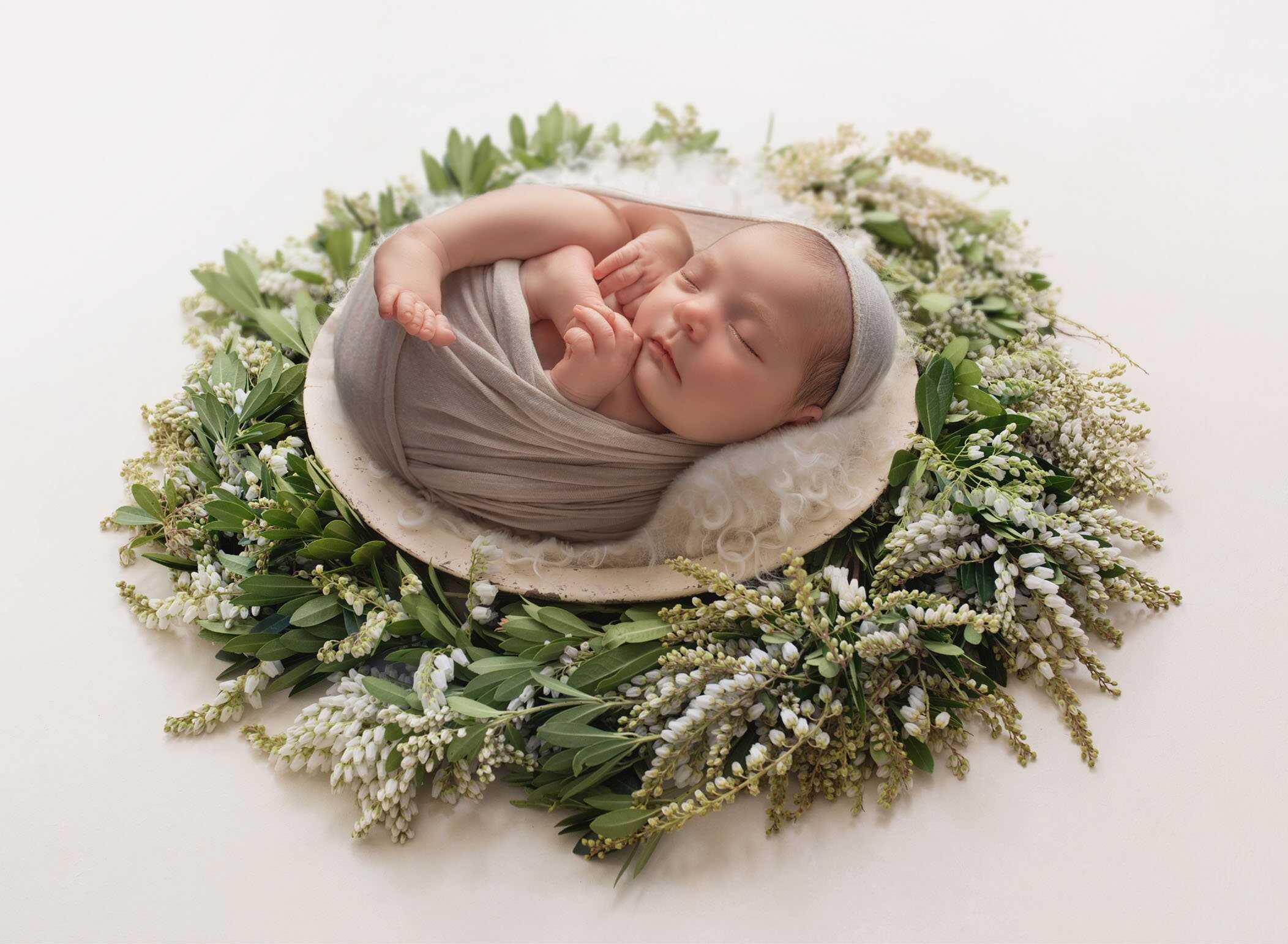 Baby Girl Newborn Photos
