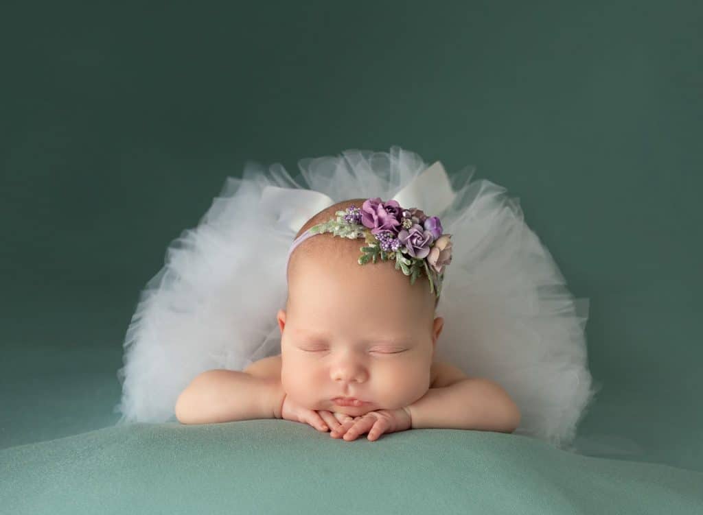 professional newborn photographer ct