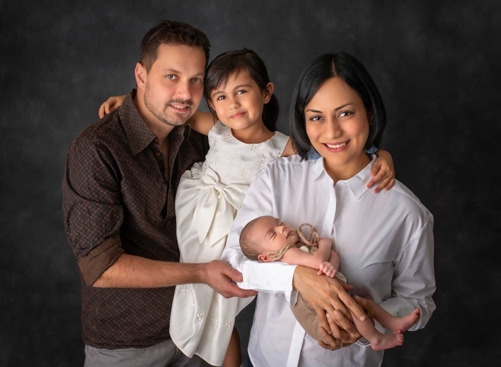 professional newborn photographer in connecticut