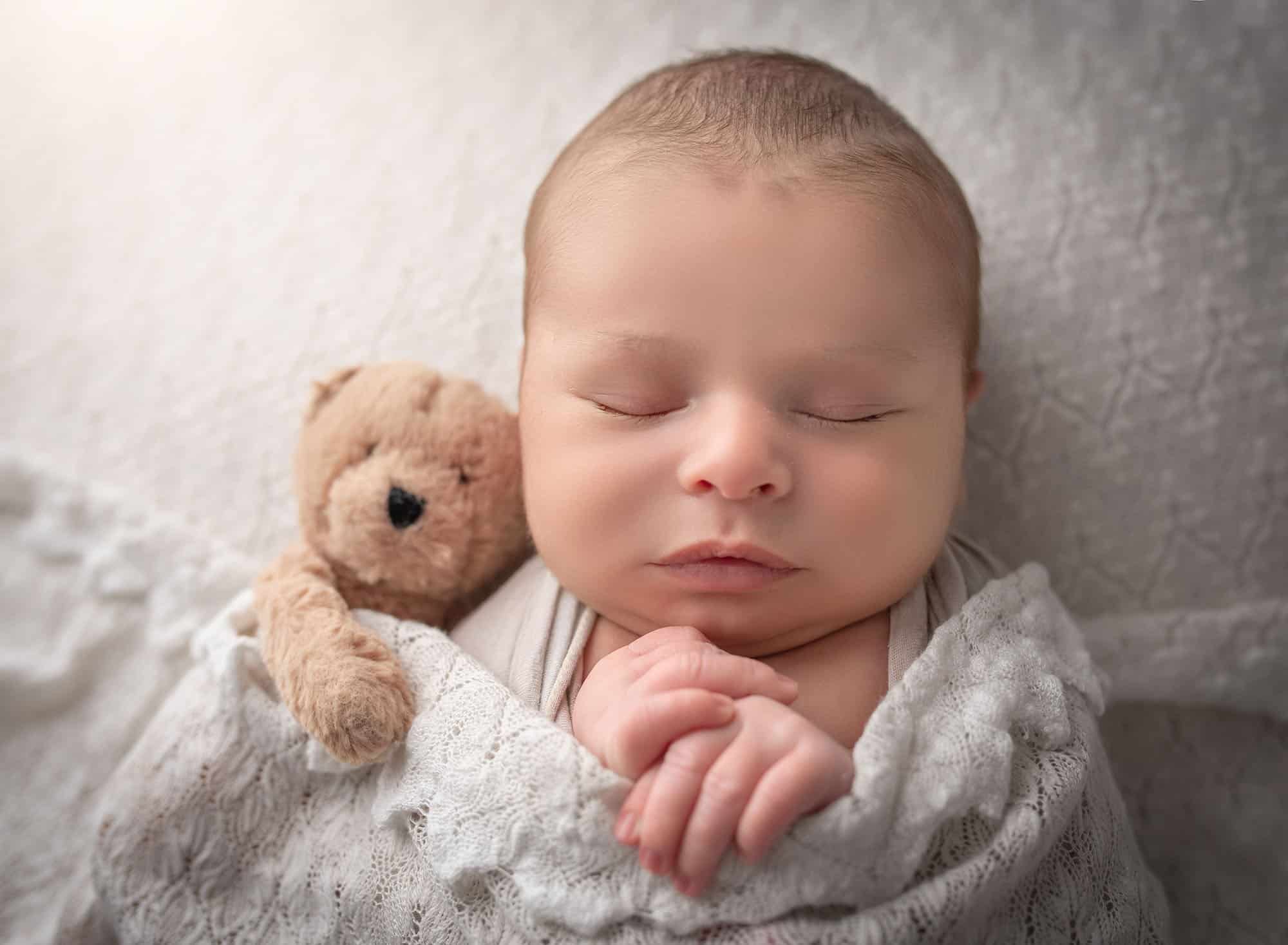 best newborn photographer hartford ct