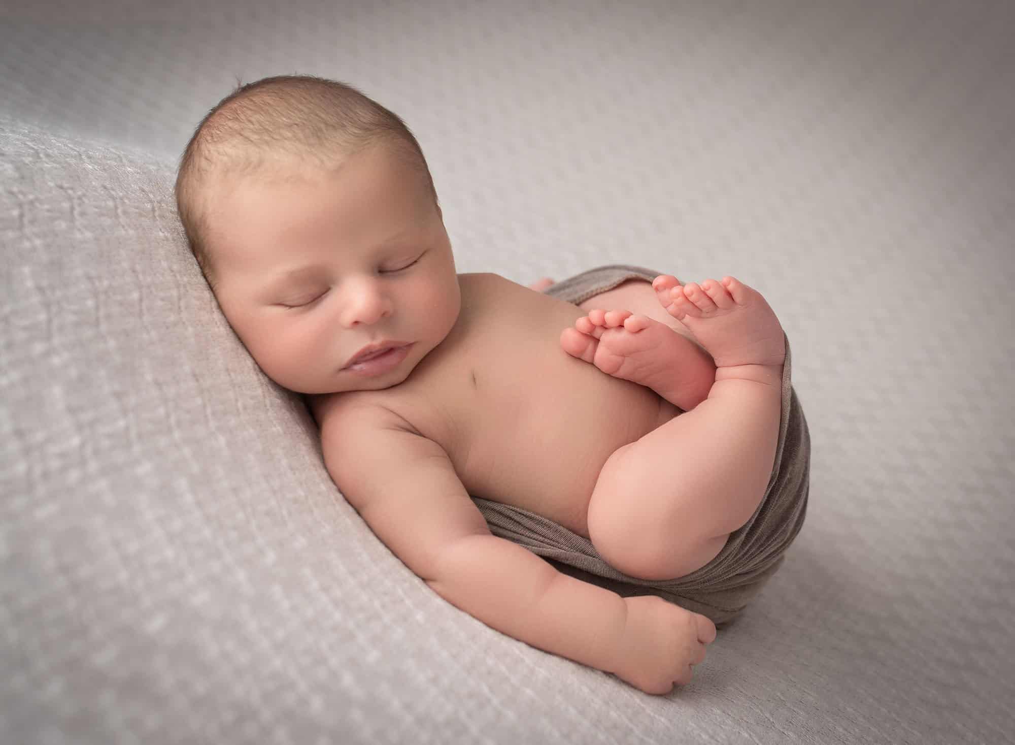 best newborn photographer hartford ct